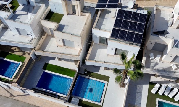 Revente - Villa Individuelle -
Orihuela Costa