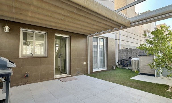 Revente - Villa Individuelle -
Orihuela Costa