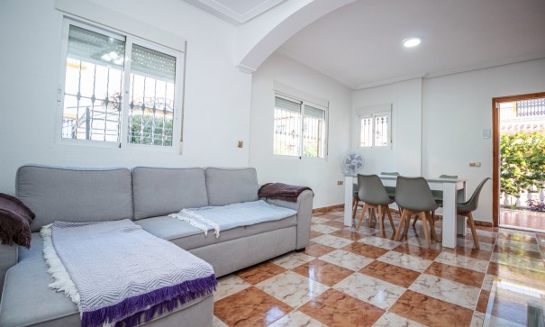 Sprzedaż - Willa w zabudowie bliźniaczej -
La Zenia - Villas San Jose