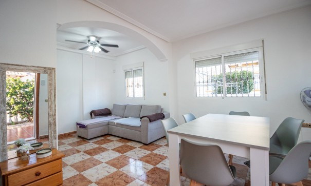 Sprzedaż - Willa w zabudowie bliźniaczej -
La Zenia - Villas San Jose