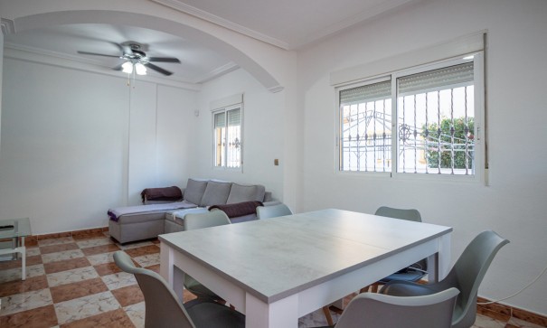 Sprzedaż - Willa w zabudowie bliźniaczej -
La Zenia - Villas San Jose