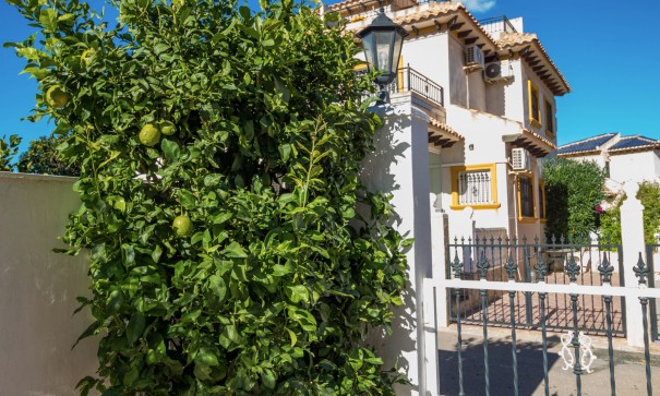 Sprzedaż - Willa w zabudowie bliźniaczej -
La Zenia - Villas San Jose