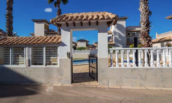 Sprzedaż - Willa w zabudowie bliźniaczej -
La Zenia - Villas San Jose