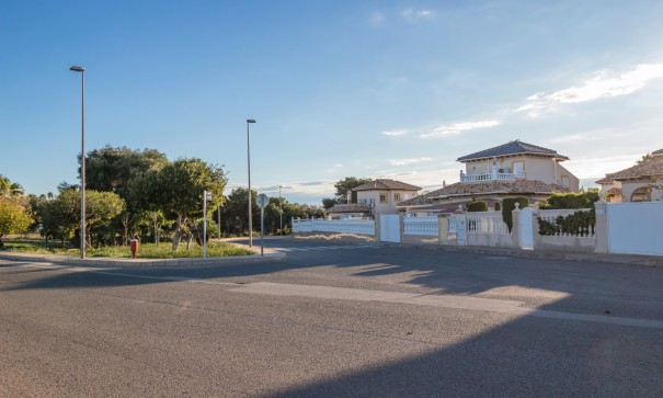 Sprzedaż - Willa w zabudowie bliźniaczej -
La Zenia - Villas San Jose