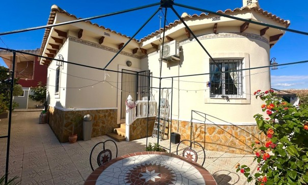 Venta - Chalet Independiente -
Bigastro - Comunidad valenciana