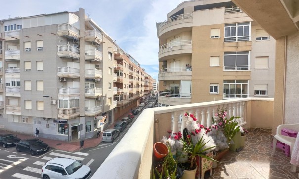 Revente - Appartement -
Torrevieja - Estacion de autobuses