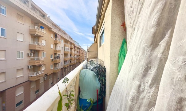 Revente - Appartement -
Torrevieja - Estacion de autobuses