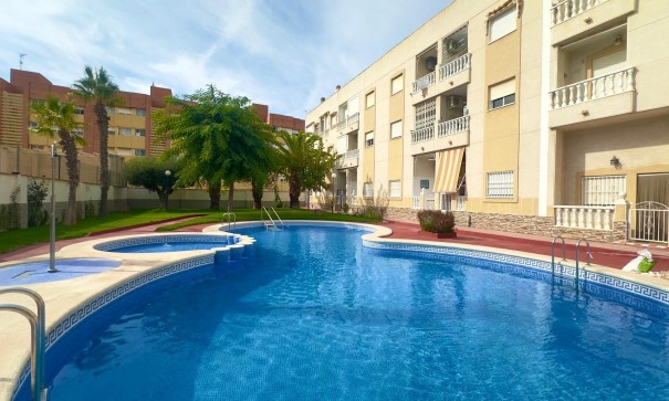 Revente - Appartement -
Torrevieja - Estacion de autobuses