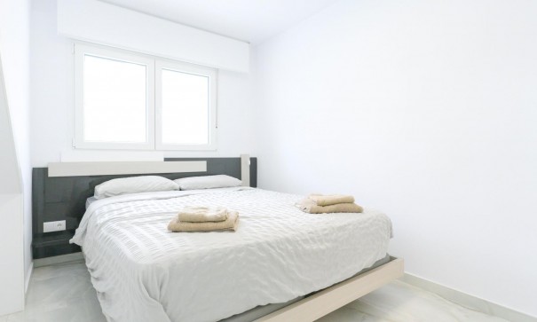 Revente - Maison de ville -
Torrevieja - Punta prima