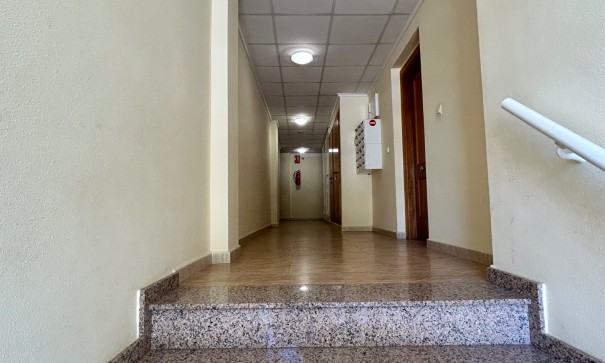 Herverkoop - Apartement Flat -
Jacarilla - pueblo