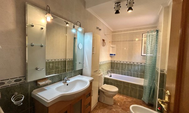Revente - Appartement -
Jacarilla - pueblo