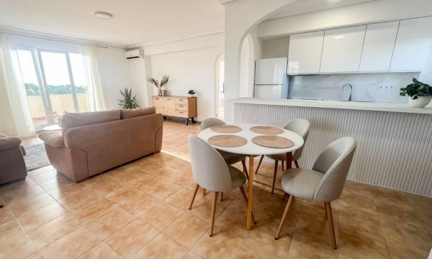 Revente - Appartement -
Torrevieja - Punta Prima