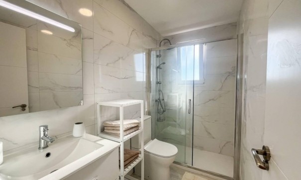 Revente - Appartement -
Torrevieja - Punta Prima