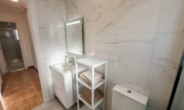Revente - Appartement -
Torrevieja - Punta Prima
