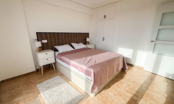Revente - Appartement -
Torrevieja - Punta Prima