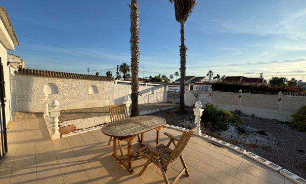 Resale - Freistehende Villa -
Torrevieja - San luis