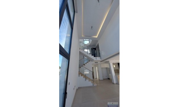 Revente - Villa -
Torrevieja - Los Balcones