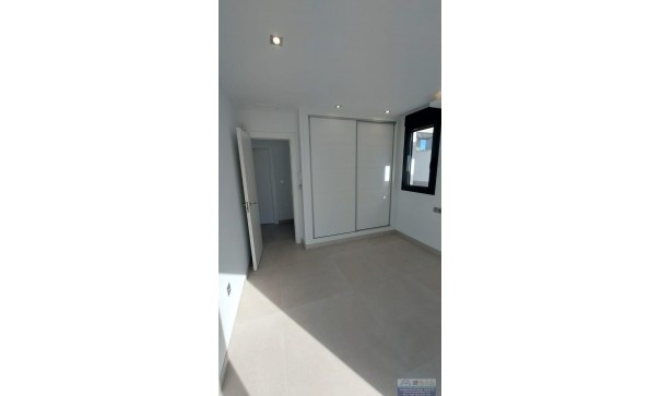 Revente - Villa -
Torrevieja - Los Balcones