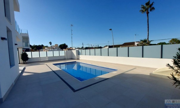 Revente - Villa -
Torrevieja - Los Balcones