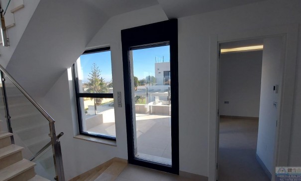 Revente - Villa -
Torrevieja - Los Balcones