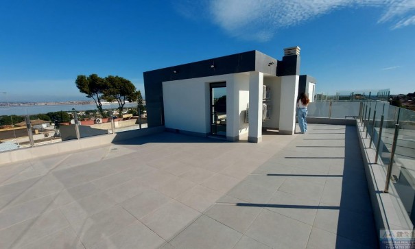 Revente - Villa -
Torrevieja - Los Balcones