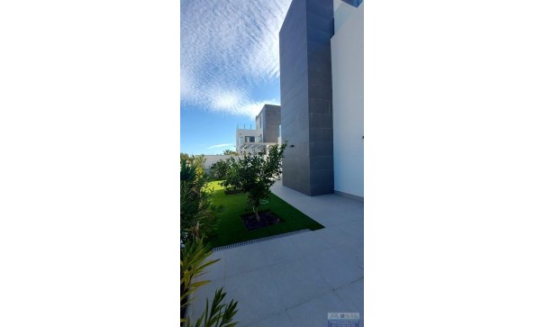 Revente - Villa -
Torrevieja - Los Balcones