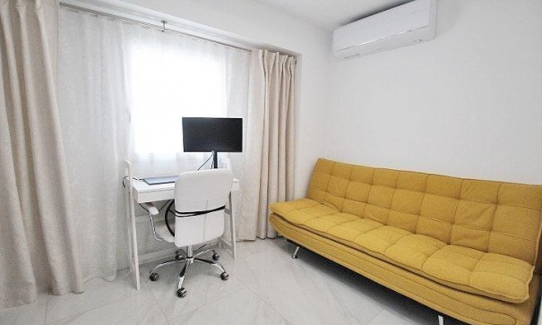 Revente - Appartement -
Torrevieja - torrevieja