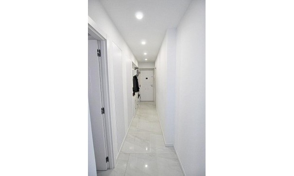 Revente - Appartement -
Torrevieja - torrevieja