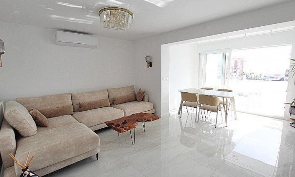 Revente - Appartement -
Torrevieja - torrevieja