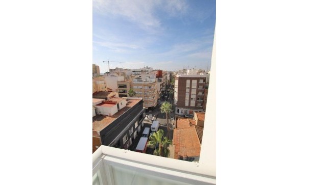 Revente - Appartement -
Torrevieja - torrevieja
