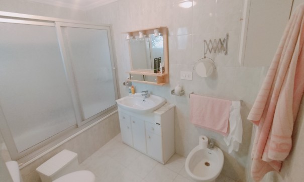 Videresalg - Fritliggende villa -
Crevillente