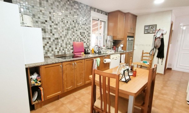 Herverkoop - Vrijstaande Villa -
Aspe