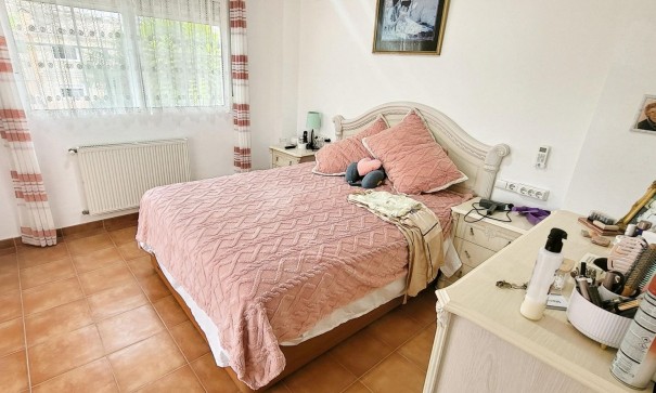 Herverkoop - Vrijstaande Villa -
Aspe