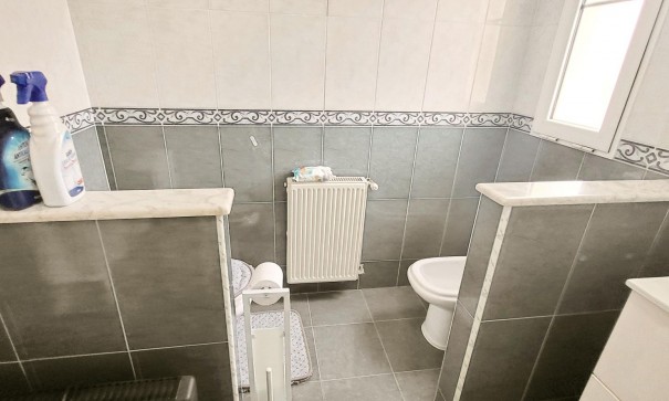 Herverkoop - Vrijstaande Villa -
Aspe