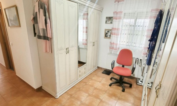 Herverkoop - Vrijstaande Villa -
Aspe