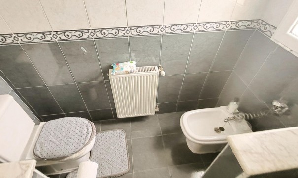 Herverkoop - Vrijstaande Villa -
Aspe