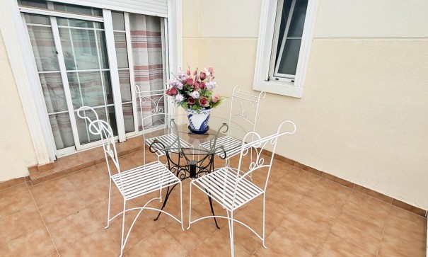 Herverkoop - Vrijstaande Villa -
Aspe