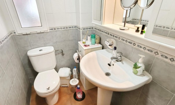 Herverkoop - Vrijstaande Villa -
Aspe