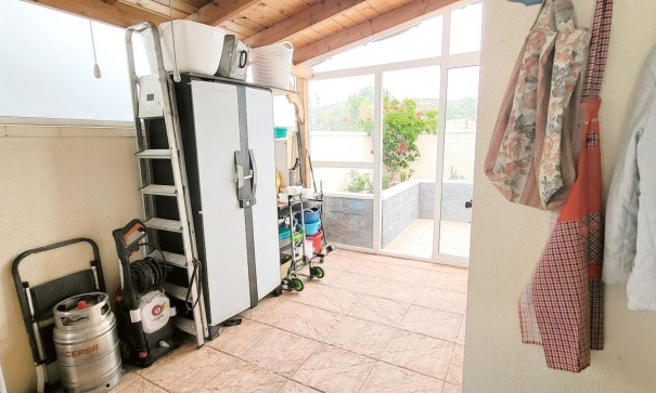 Herverkoop - Vrijstaande Villa -
Aspe