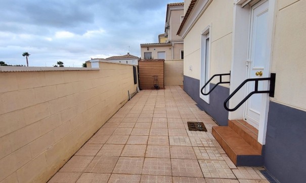 Herverkoop - Vrijstaande Villa -
Aspe