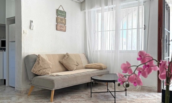 Venta - Apartamento piso -
Torrevieja - Torrelamata - La Mata