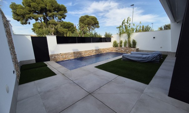 Herverkoop - Halfvrijstaande villa -
Santiago de La Ribera - Santiago de La Ribera - Town