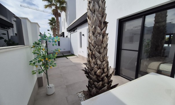 Herverkoop - Halfvrijstaande villa -
Santiago de La Ribera - Santiago de La Ribera - Town