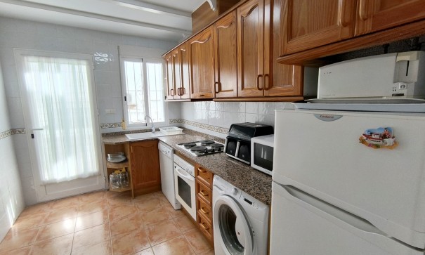 Venta - Casa de pueblo -
Algorfa