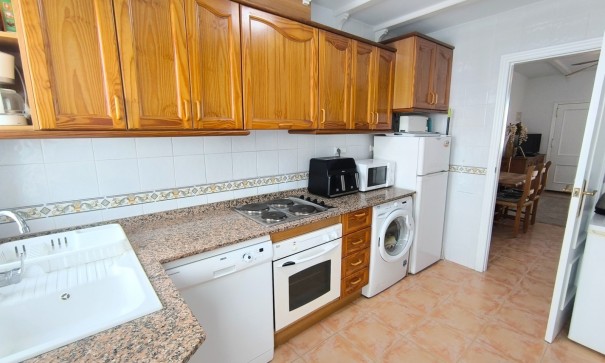 Venta - Casa de pueblo -
Algorfa