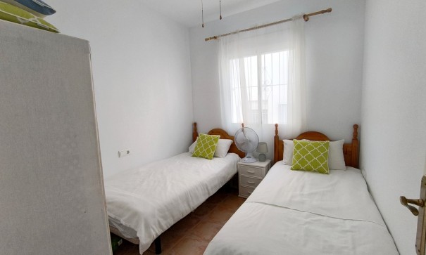 Venta - Casa de pueblo -
Algorfa