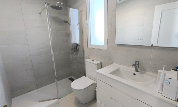 Venta - Casa de pueblo -
Algorfa