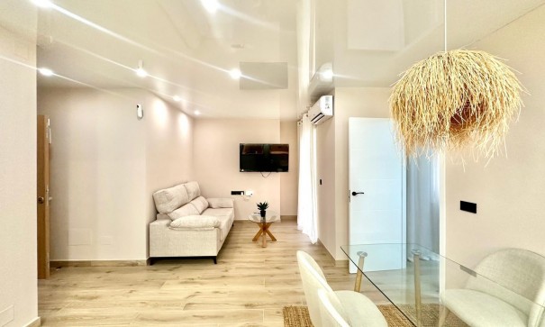 Herverkoop - Apartement Flat -
Torrevieja - Centro