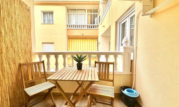 Herverkoop - Apartement Flat -
Torrevieja - Centro