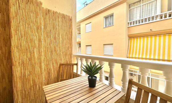 Herverkoop - Apartement Flat -
Torrevieja - Centro